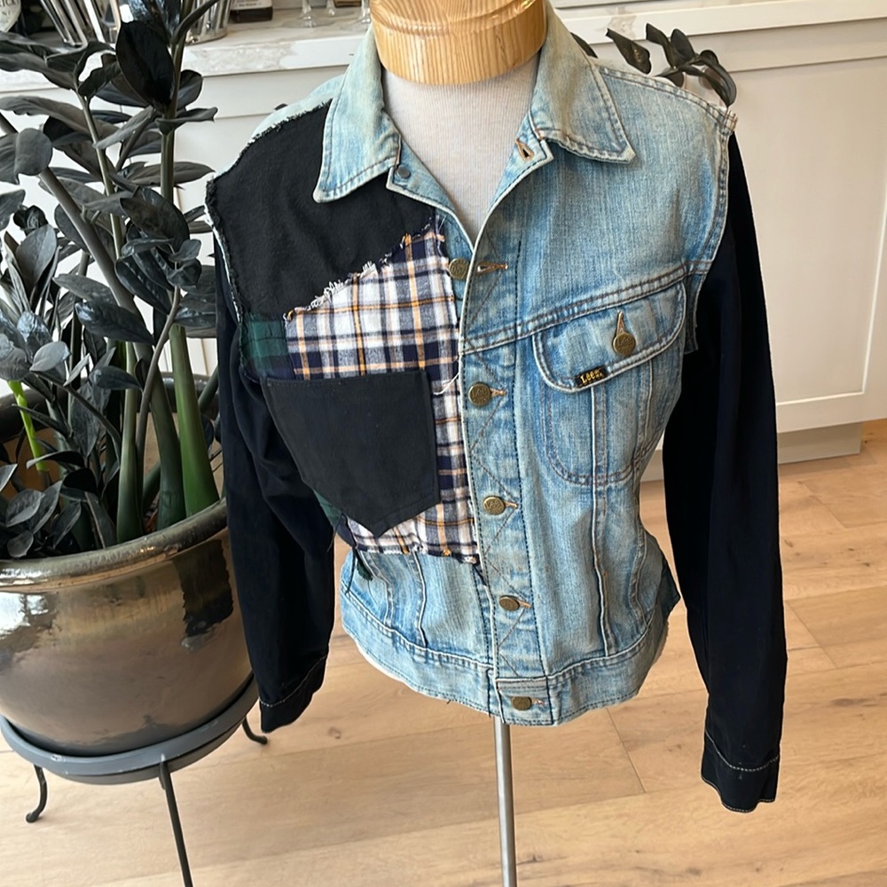 EUC Urban Outfitters brand Rag Union blue denim jacket with black sleeves